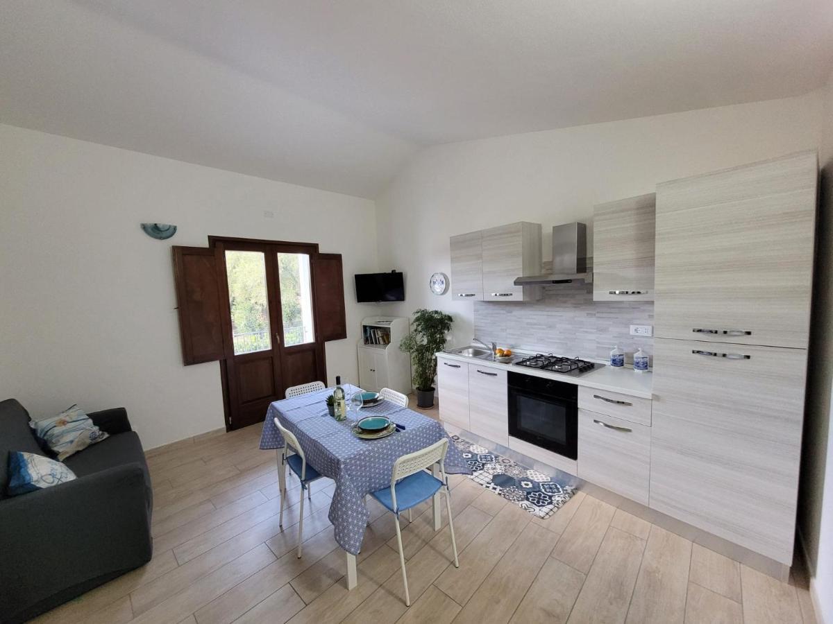 Il Melograno Casa Vacanze Теулада Экстерьер фото