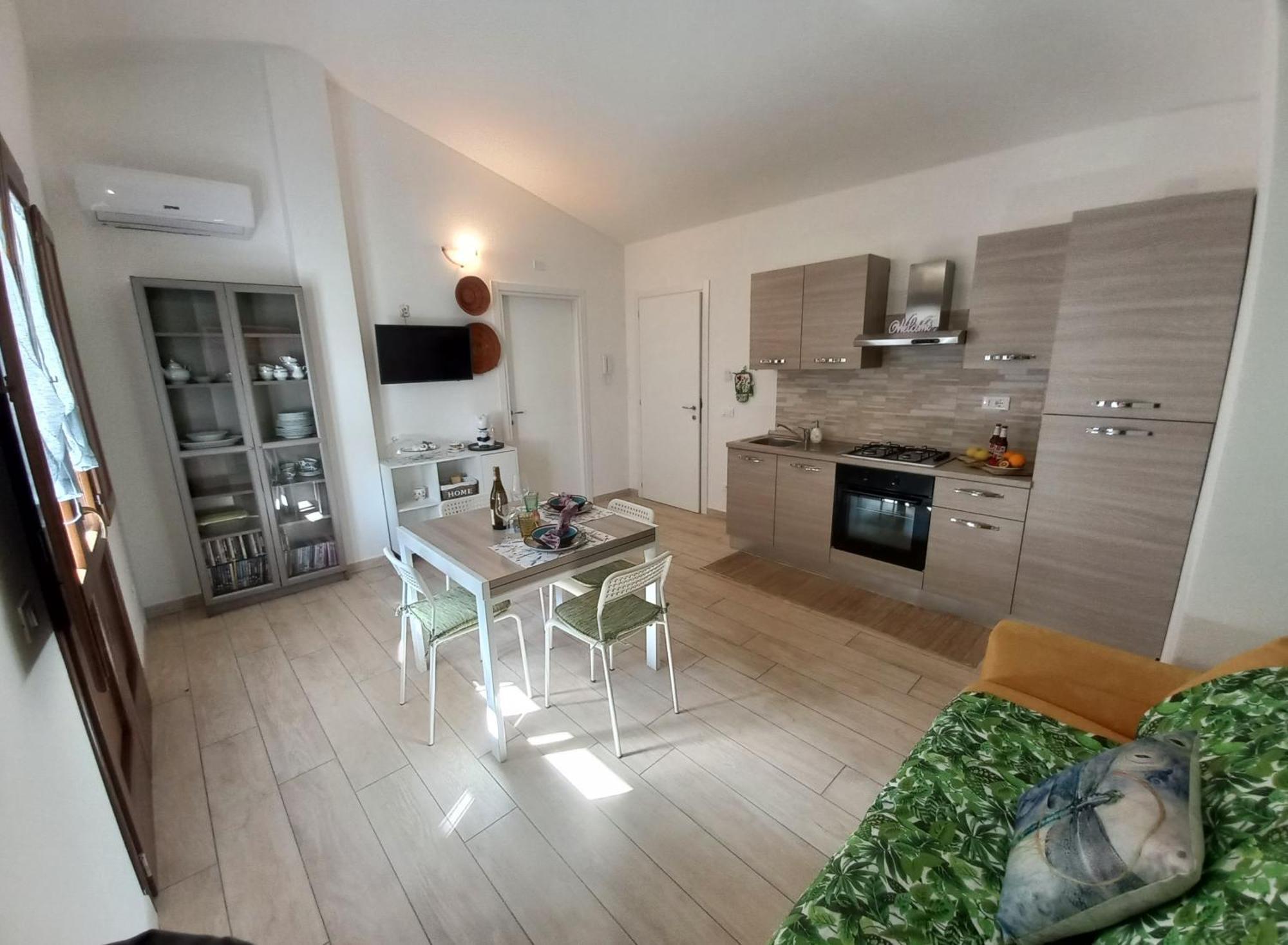 Il Melograno Casa Vacanze Теулада Экстерьер фото