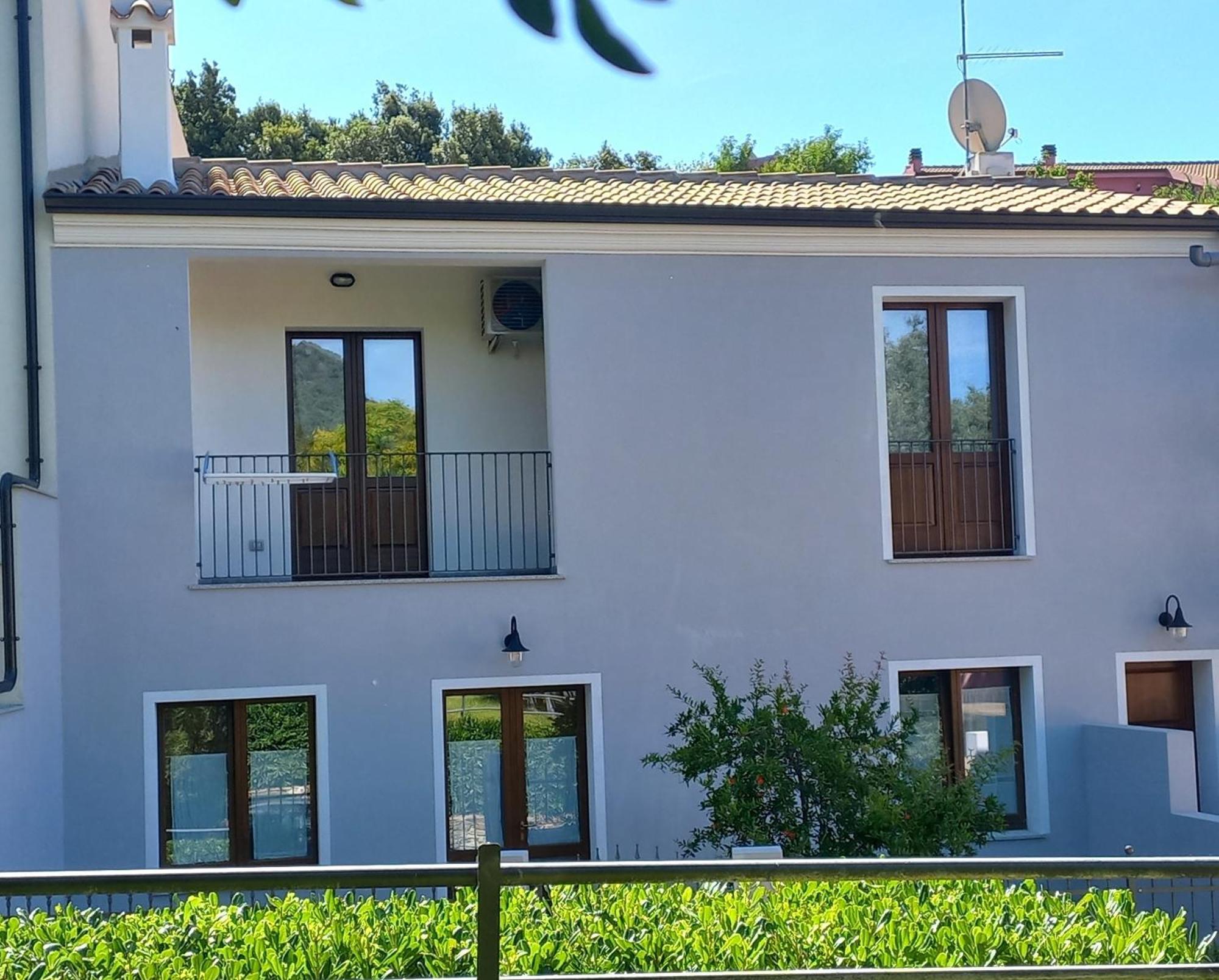 Il Melograno Casa Vacanze Теулада Экстерьер фото
